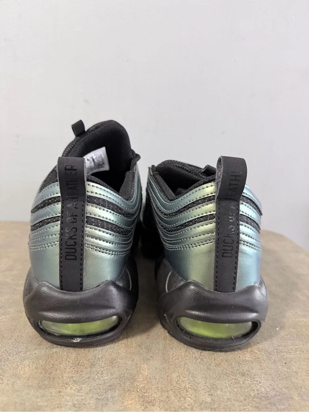 Nike Kids Black & Metallic Green Sneakers